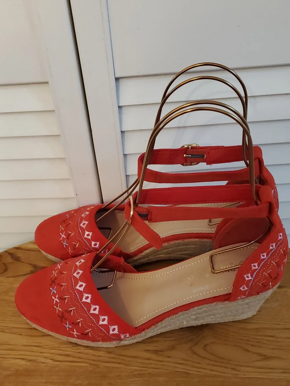 DREAM PAIRS Espadrilles Closed-Toe Ankle Strap Wedge Sandals Red - Sz 9